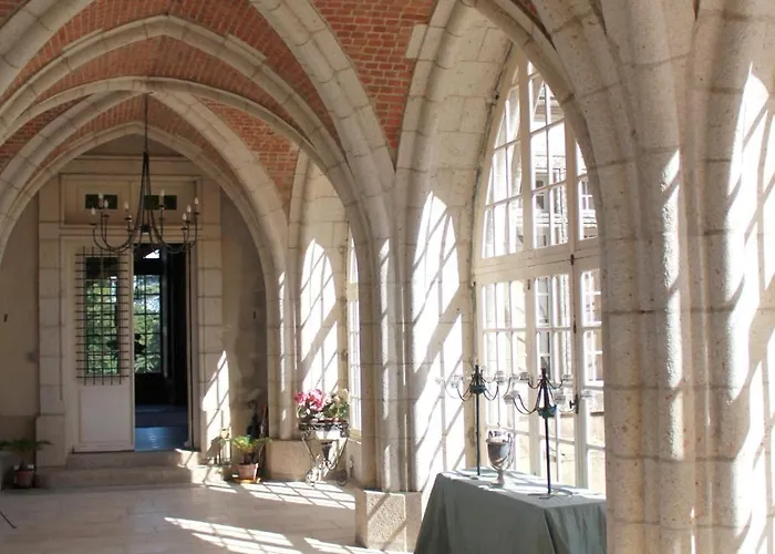 Chateau De La Flocelliere