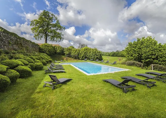 Chateau De Bed & Breakfast La Flocelliere